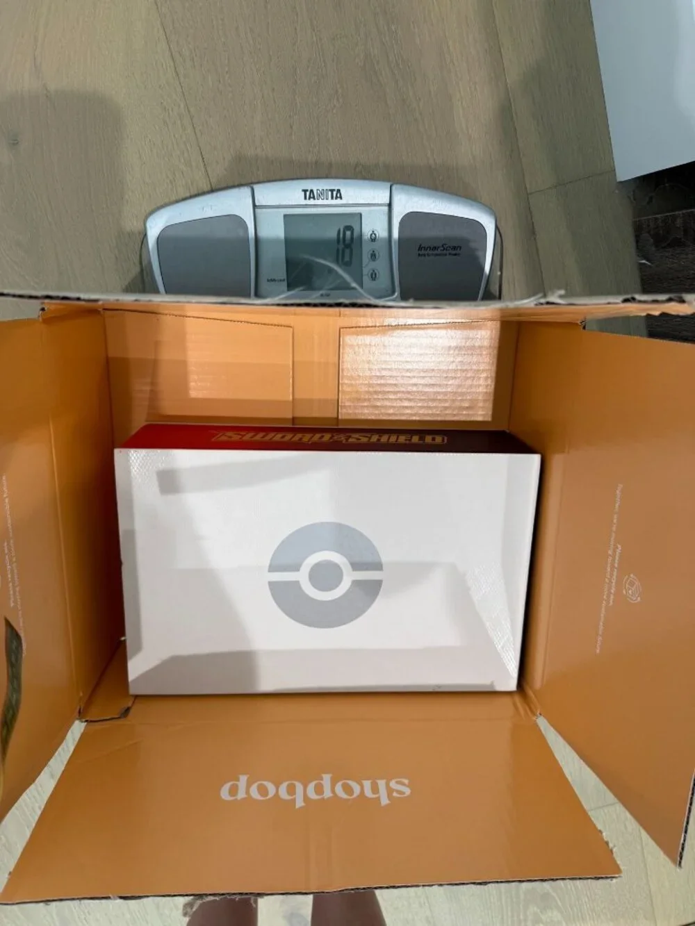 Official Pokémon Sword & Shield Charizard Ultra-Premium Collection Empty Box/ St